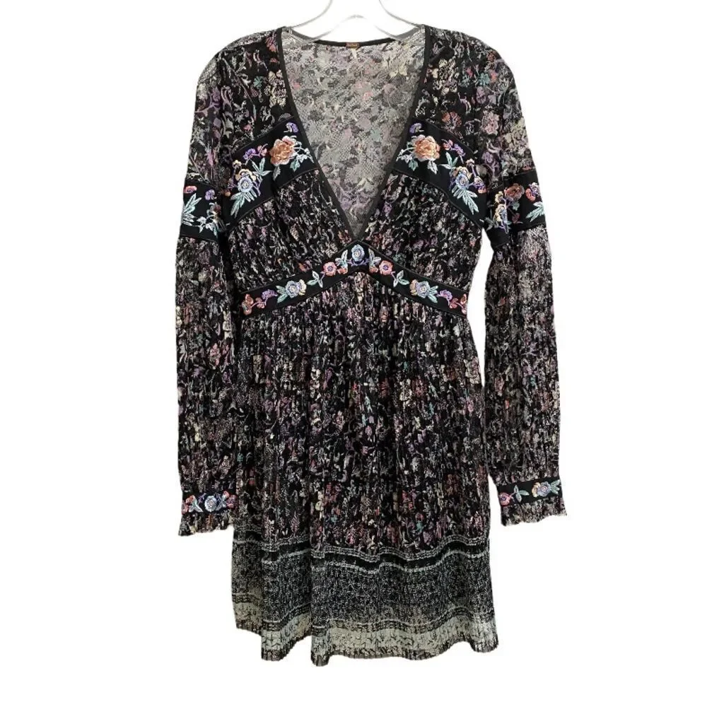 Free People Cherry Blossom Embroidered Lace Mini Dress Size 2 Pleated Coquette